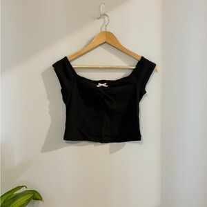 Off-the-shoulder Black Top